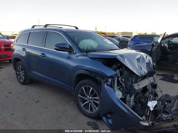 5TDKZRFH4HS509436 2017 TOYOTA HIGHLANDER - Image 1