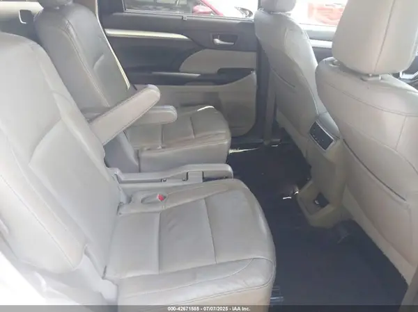 5TDKZRFH4HS510005 2017 TOYOTA HIGHLANDER - Image 8