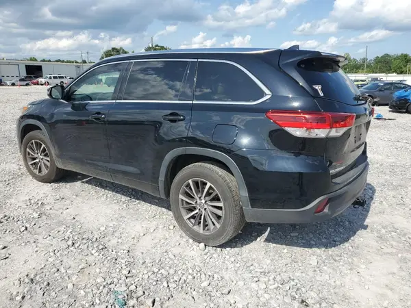 5TDKZRFH4HS510134 2017 TOYOTA HIGHLANDER - Image 2