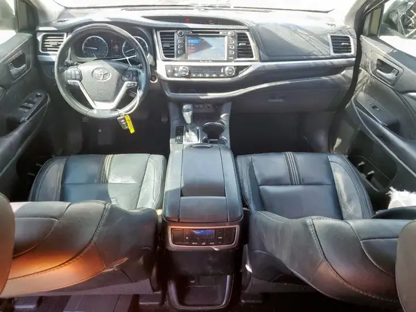 5TDKZRFH4HS510165 2017 TOYOTA HIGHLANDER - Image 8