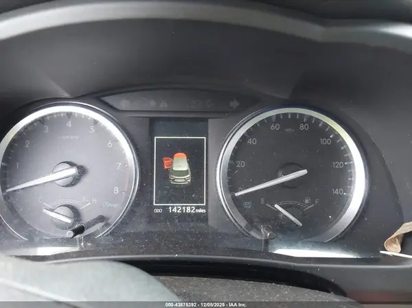 2017 TOYOTA HIGHLANDER auction photo 6