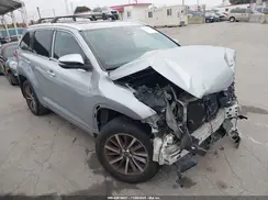 5TDKZRFH4HS514975 2017 TOYOTA HIGHLANDER