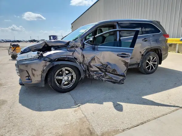 5TDKZRFH4HS515186 2017 TOYOTA HIGHLANDER - Image 1