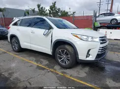 5TDKZRFH4HS517732 2017 TOYOTA HIGHLANDER