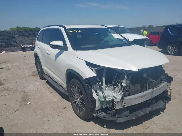 5TDKZRFH4HS518122 2017 TOYOTA HIGHLANDER - Image 1