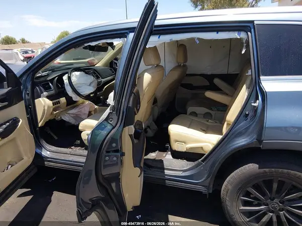5TDKZRFH4HS522526 2017 TOYOTA HIGHLANDER - Image 8