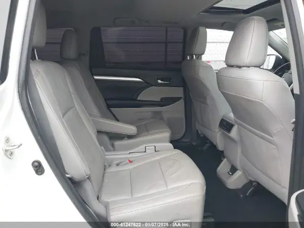 5TDKZRFH4HS523384 2017 TOYOTA HIGHLANDER - Image 8