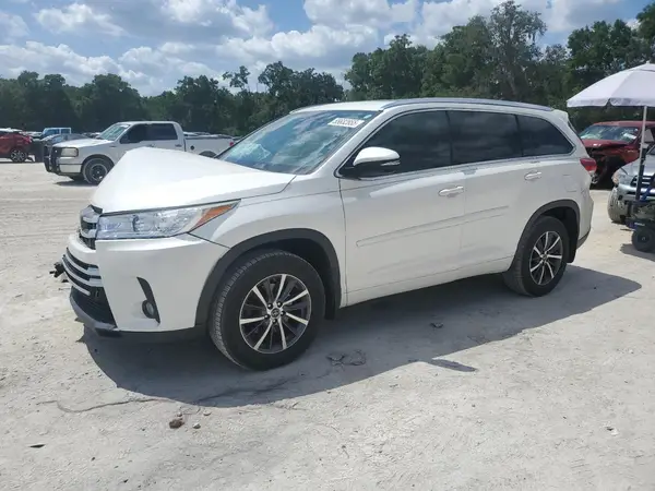 5TDKZRFH4HS524406 2017 TOYOTA HIGHLANDER - Image 1