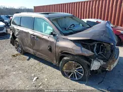 5TDKZRFH4JS240974 2018 TOYOTA HIGHLANDER