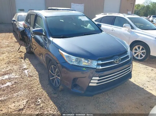 5TDKZRFH4JS244328 2018 TOYOTA HIGHLANDER - Image 1