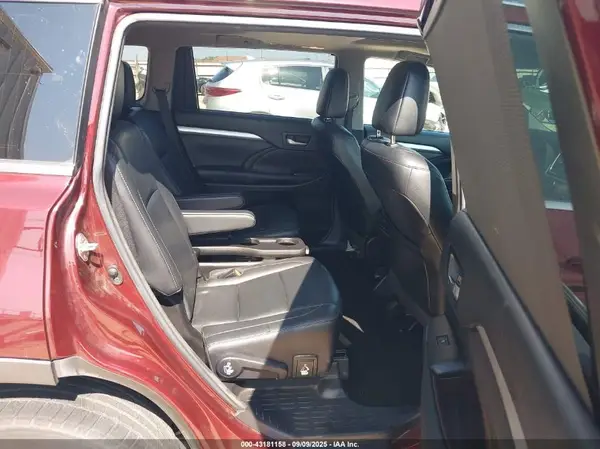 5TDKZRFH4JS250128 2018 TOYOTA HIGHLANDER - Image 8