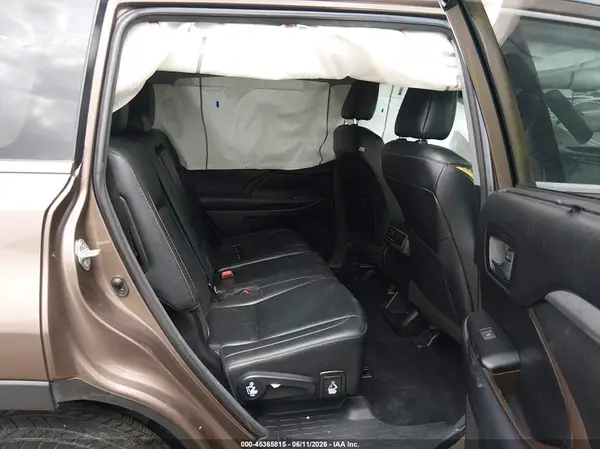 5TDKZRFH4JS265437 2018 TOYOTA HIGHLANDER - Image 8