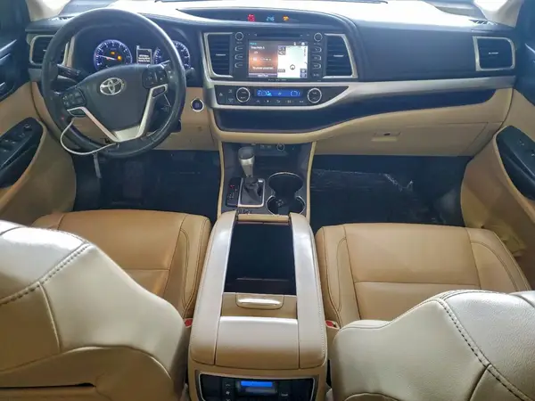 5TDKZRFH4JS272422 2018 TOYOTA HIGHLANDER - Image 8