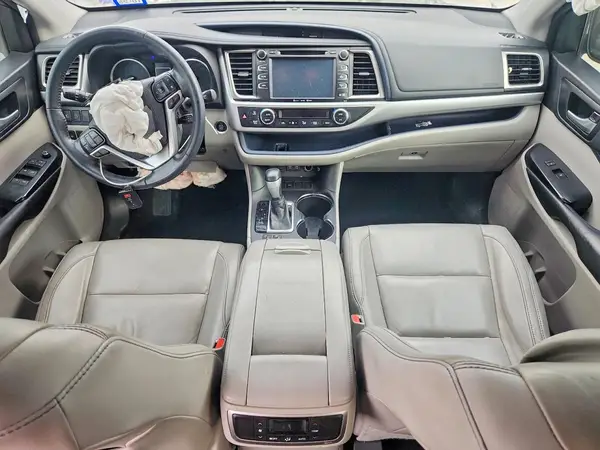 5TDKZRFH4JS538022 2018 TOYOTA HIGHLANDER - Image 8