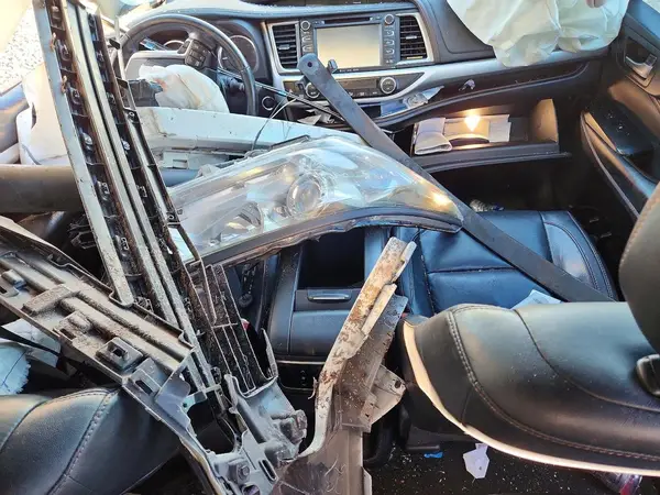 5TDKZRFH4JS543754 2018 TOYOTA HIGHLANDER - Image 8