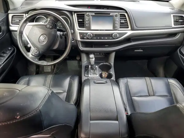 5TDKZRFH4JS544645 2018 TOYOTA HIGHLANDER - Image 8