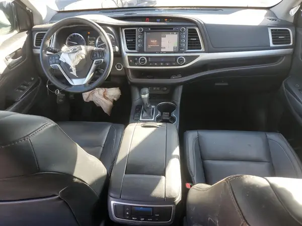 5TDKZRFH4JS549022 2018 TOYOTA HIGHLANDER - Image 8