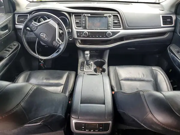 5TDKZRFH4KS290257 2019 TOYOTA HIGHLANDER - Image 8