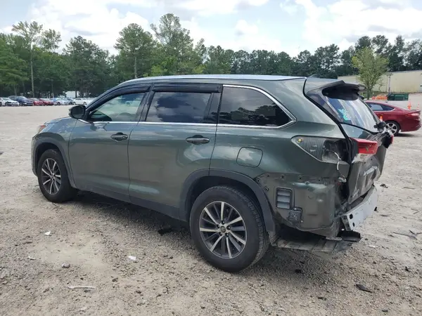 5TDKZRFH4KS294342 2019 TOYOTA HIGHLANDER - Image 2