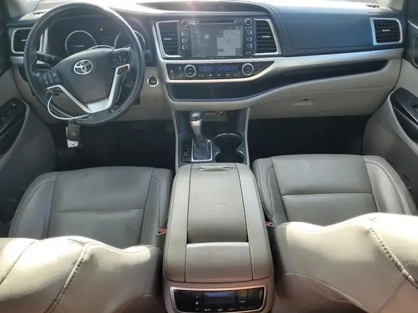 5TDKZRFH4KS306439 2019 TOYOTA HIGHLANDER - Image 8