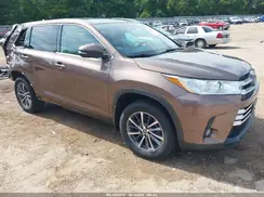 5TDKZRFH4KS308739 2019 TOYOTA HIGHLANDER