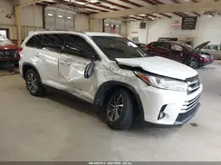 5TDKZRFH4KS311513 2019 TOYOTA HIGHLANDER