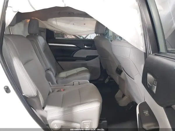 5TDKZRFH4KS311513 2019 TOYOTA HIGHLANDER - Image 8
