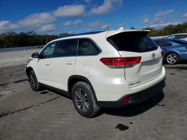 5TDKZRFH4KS320440 2019 TOYOTA HIGHLANDER - Image 2