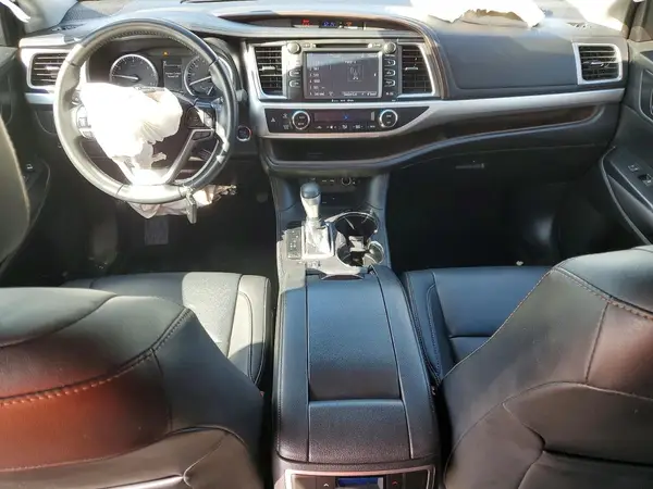 5TDKZRFH4KS320440 2019 TOYOTA HIGHLANDER - Image 8