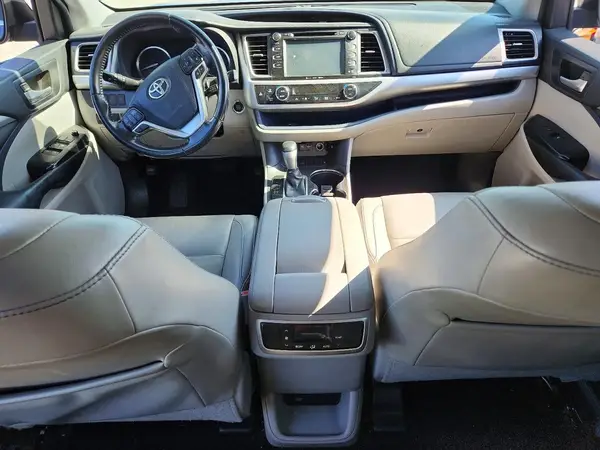 5TDKZRFH4KS323127 2019 TOYOTA HIGHLANDER - Image 8