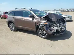 5TDKZRFH4KS328408 2019 TOYOTA HIGHLANDER