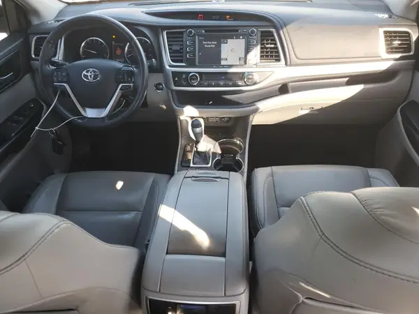 5TDKZRFH4KS353924 2019 TOYOTA HIGHLANDER - Image 8