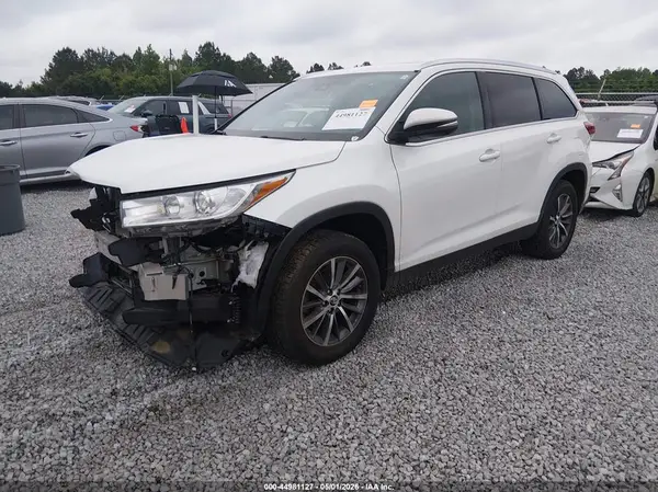 5TDKZRFH4KS356600 2019 TOYOTA HIGHLANDER - Image 2
