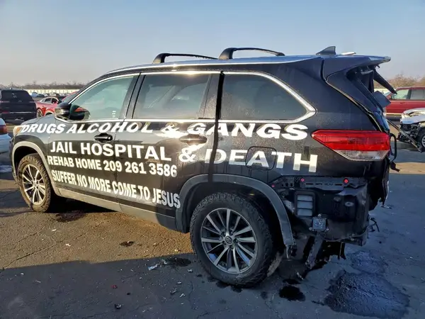 5TDKZRFH4KS359769 2019 TOYOTA HIGHLANDER - Image 2