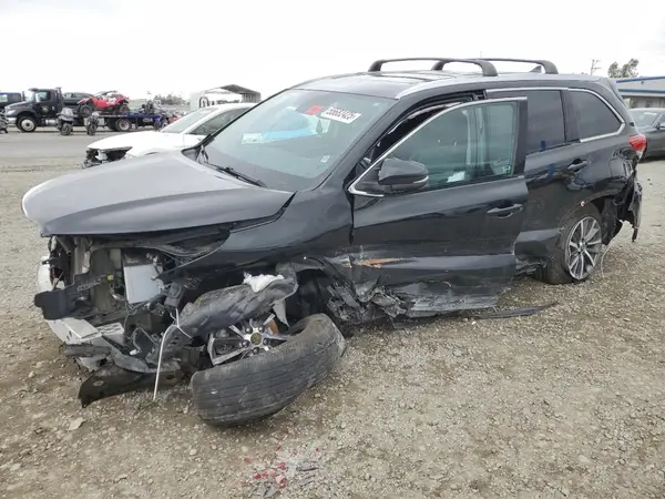 5TDKZRFH4KS365538 2019 TOYOTA HIGHLANDER - Image 1