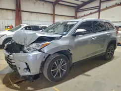 5TDKZRFH4KS552942 2019 TOYOTA HIGHLANDER