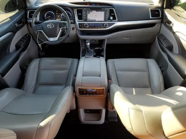 5TDKZRFH4KS556635 2019 TOYOTA HIGHLANDER - Image 8