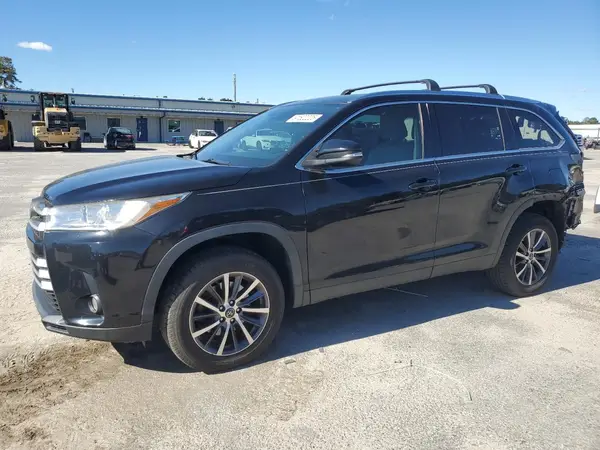 5TDKZRFH4KS556828 2019 TOYOTA HIGHLANDER - Image 1