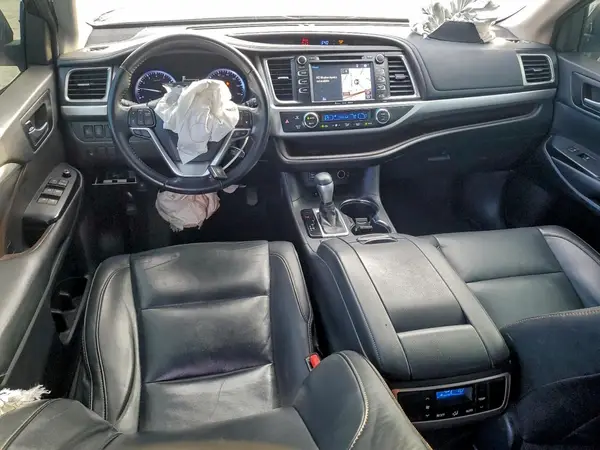 5TDKZRFH4KS558742 2019 TOYOTA HIGHLANDER - Image 8