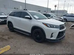 5TDKZRFH4KS560152 2019 TOYOTA HIGHLANDER