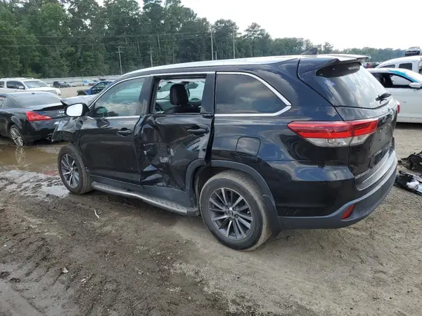 5TDKZRFH4KS561012 2019 TOYOTA HIGHLANDER - Image 2