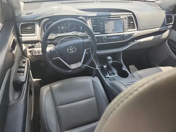 5TDKZRFH4KS561382 2019 TOYOTA HIGHLANDER - Image 8