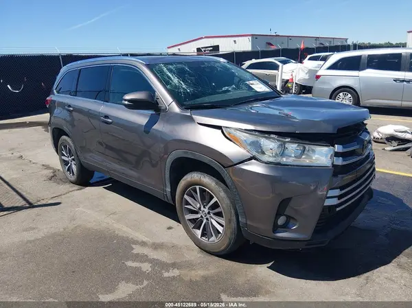 5TDKZRFH4KS561933 2019 TOYOTA HIGHLANDER - Image 1