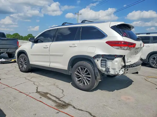 5TDKZRFH4KS562855 2019 TOYOTA HIGHLANDER - Image 2