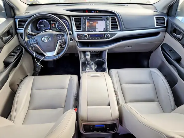 5TDKZRFH4KS563293 2019 TOYOTA HIGHLANDER - Image 8