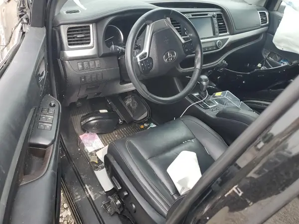 5TDKZRFH4KS564881 2019 TOYOTA HIGHLANDER - Image 8
