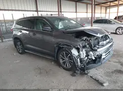 5TDKZRFH4KS566873 2019 TOYOTA HIGHLANDER