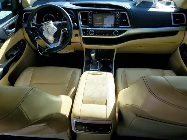 5TDKZRFH4KS567229 2019 TOYOTA HIGHLANDER - Image 8