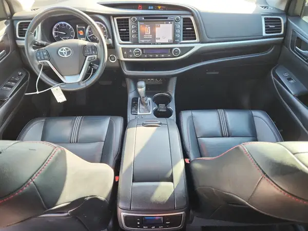 5TDKZRFH4KS573659 2019 TOYOTA HIGHLANDER - Image 8