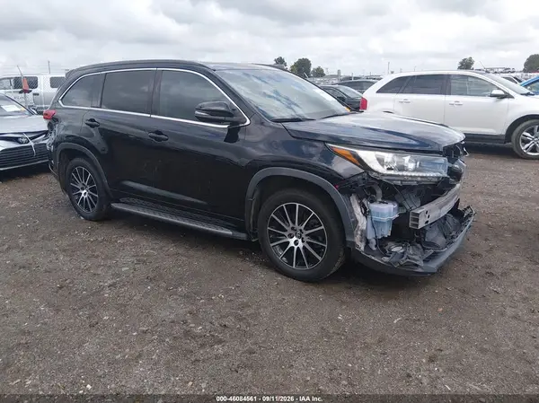 5TDKZRFH5HS188815 2017 TOYOTA HIGHLANDER - Image 1